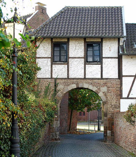 Altes_Schloss_Torbogen