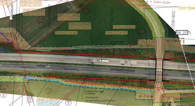 Überlagerung von Kataster- und Befliegungsdaten