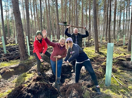 Baumpflanzaktionen für eine schützenswerte Umwelt.