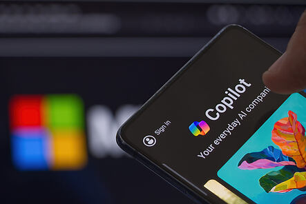 Ein Highlight für zukünftiges Arbeiten ist zudem ein integrierter persönlicher digitaler Assistent mit Microsoft Copilot.